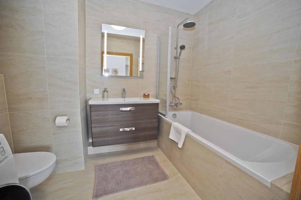 Grand Apartments - Three Bedrooms With Panorama Of The Old Town غدانسك المظهر الخارجي الصورة